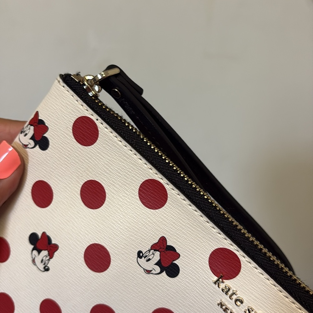 kate spade White & Red Minnie Mouse Polka Dot Wristlet Clutch - Picture 14 of 16